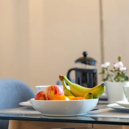 Apartamento Entertainment | Near Attractions | Comfortable Birmingam